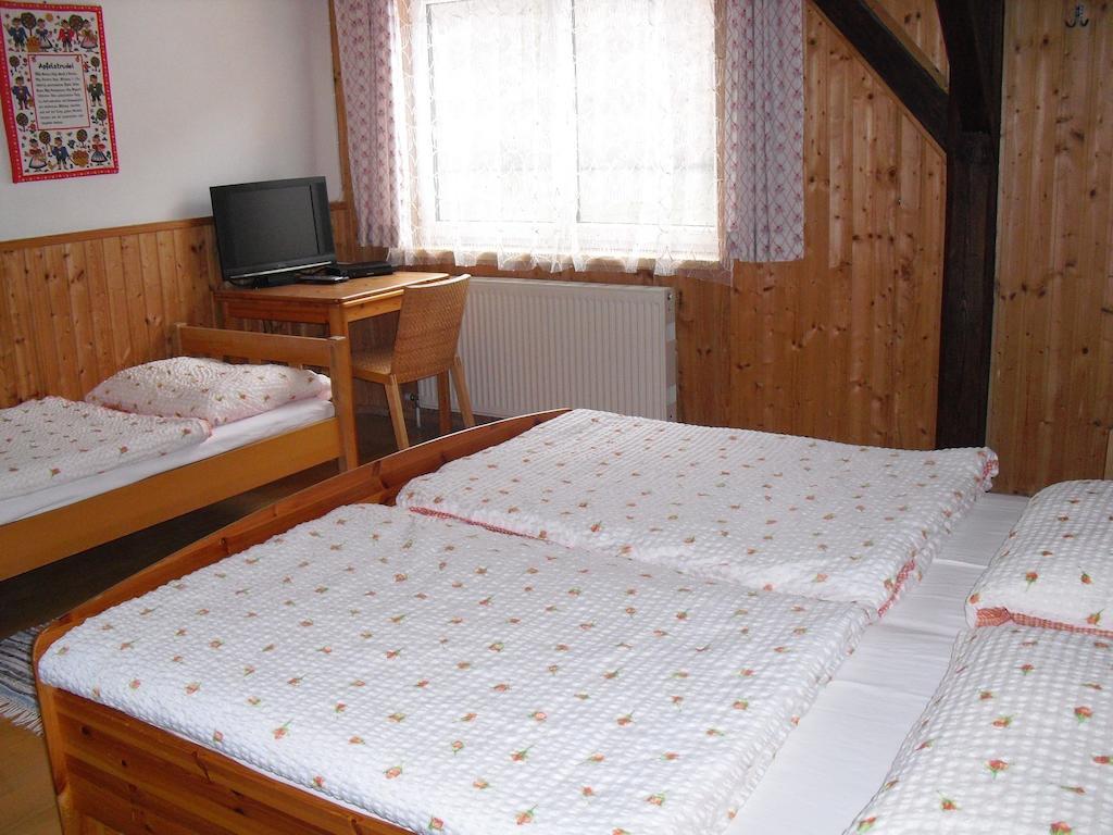 Gasthof Zum Heiligen Nikolaus Haibach ob der Donau Habitación foto